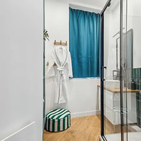 Apartmán Bnbnova - Le Louvre & De Paříž